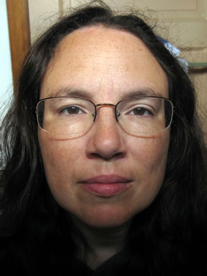 Beth Terry with bushy eyebrows Beth Terry with bushy eyebrows