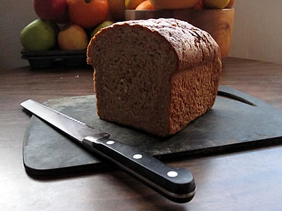 fresh bread without plastic