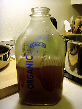 Homemade Broth Recipe from the Plastic-free Chef Homemade Broth Recipe from the Plastic-free Chef