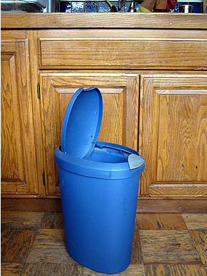 kitchen trash can kitchen trash can